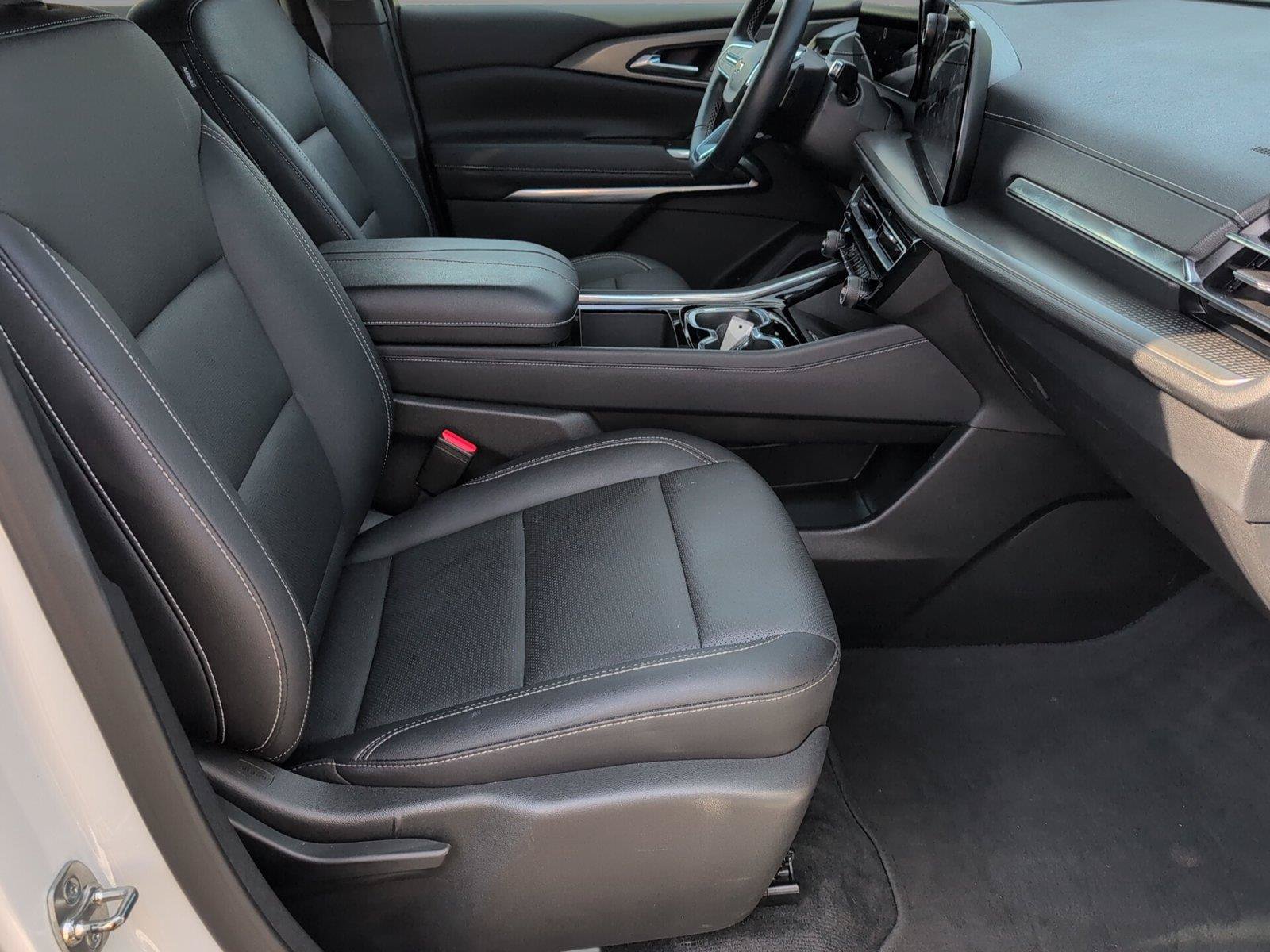 Certified 2025 Chevrolet Traverse LT AWD/4WD image 40