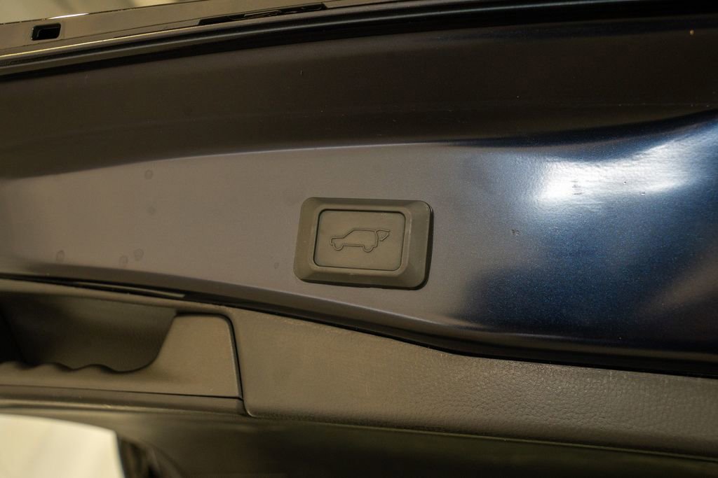 Used 2020 Toyota RAV4 XSE w/ XSE Grade Weather Package image 6