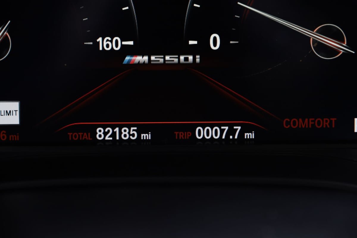 Used 2018 BMW M550i xDrive AWD/4WD image 40