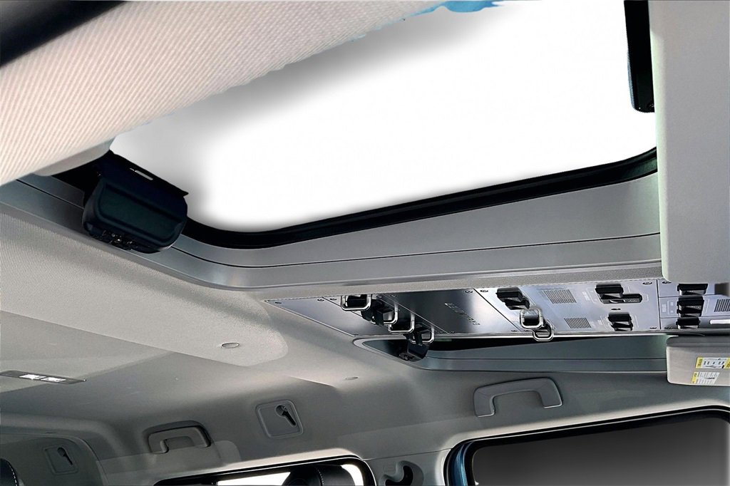 Used 2024 INEOS Grenadier Fieldmaster Edition image 25