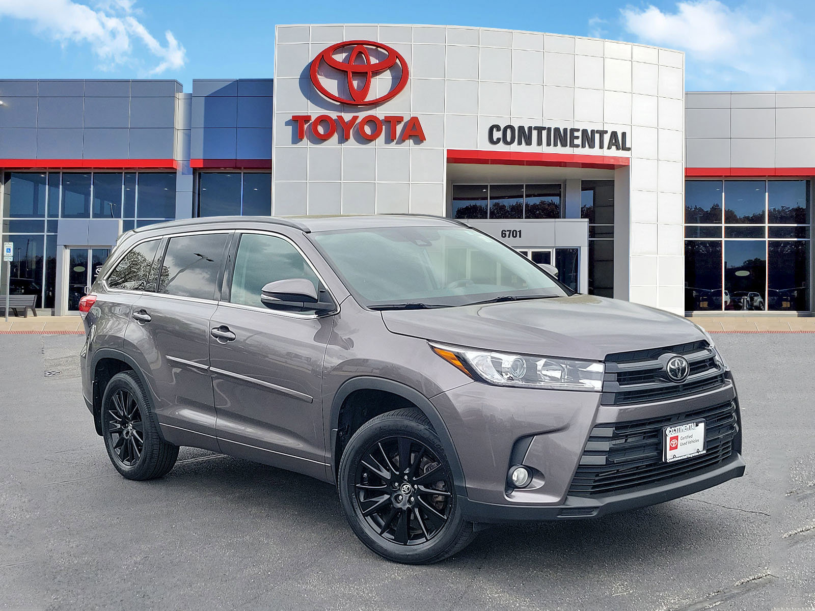 Certified 2018 Toyota Highlander SE AWD/4WD image 2