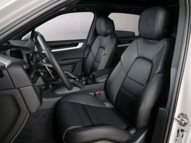 New 2026 Porsche Cayenne AWD/4WD image 5