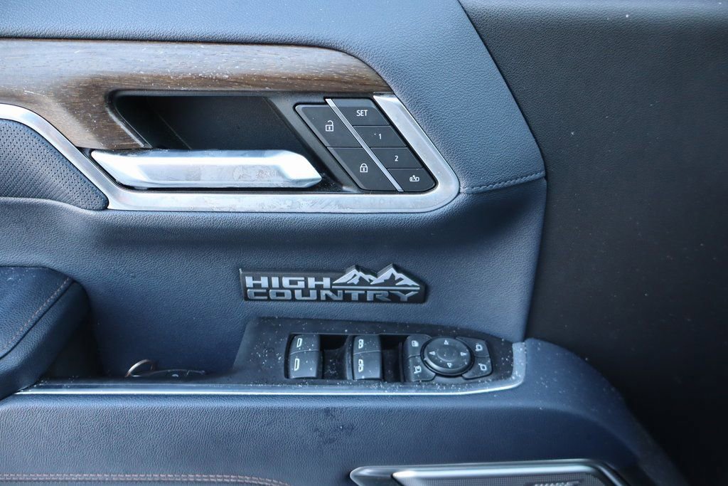 Used 2022 Chevrolet Silverado 1500 High Country image 22