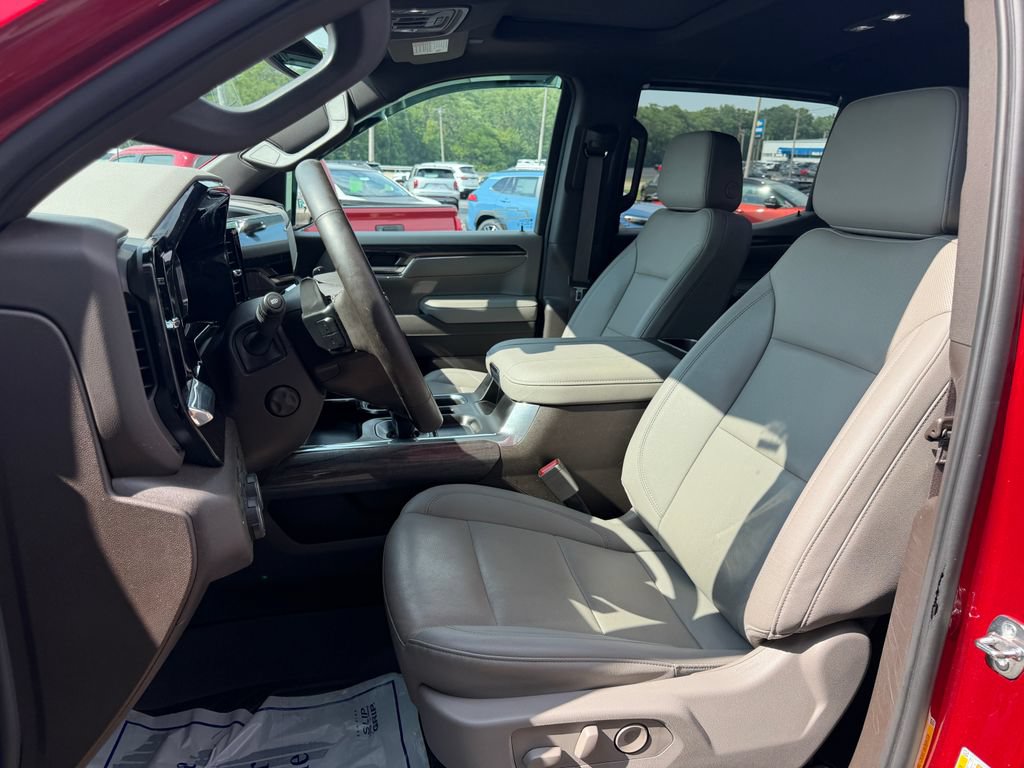 Used 2024 Chevrolet Silverado 1500 LTZ w/ LTZ Premium Package AWD/4WD image 9