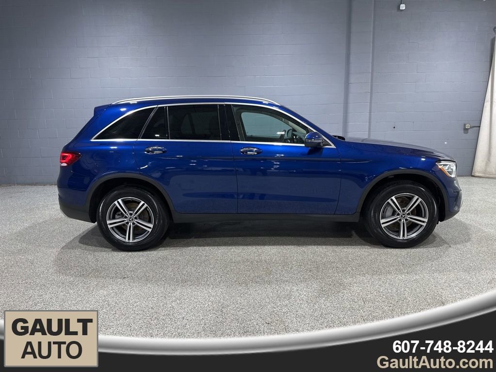 Used 2020 Mercedes-Benz GLC 300 4MATIC image 2