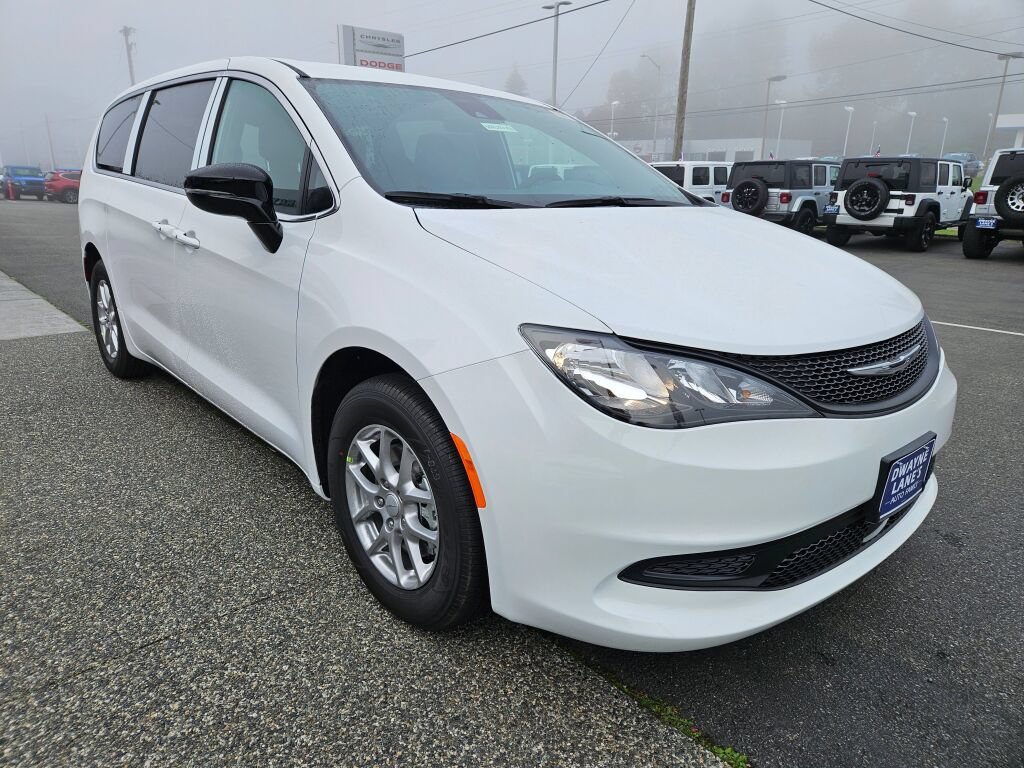 New 2027 Chrysler Pacifica LX FWD image 6