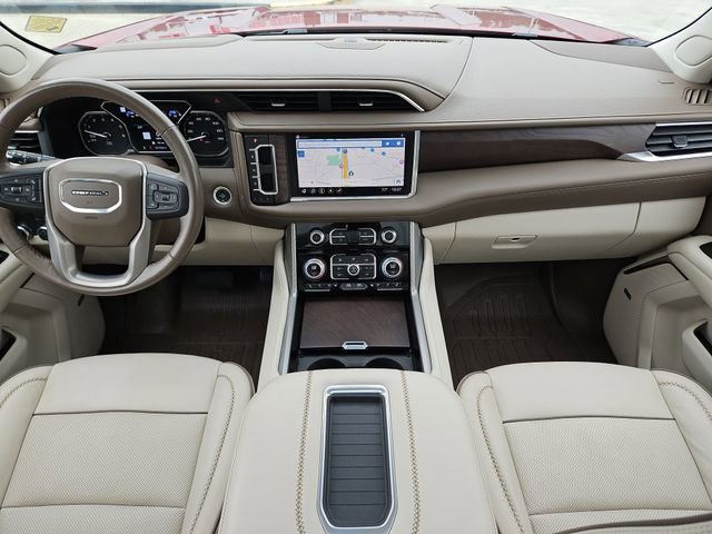 Used 2021 GMC Yukon XL Denali w/ Denali Premium Package RWD image 11