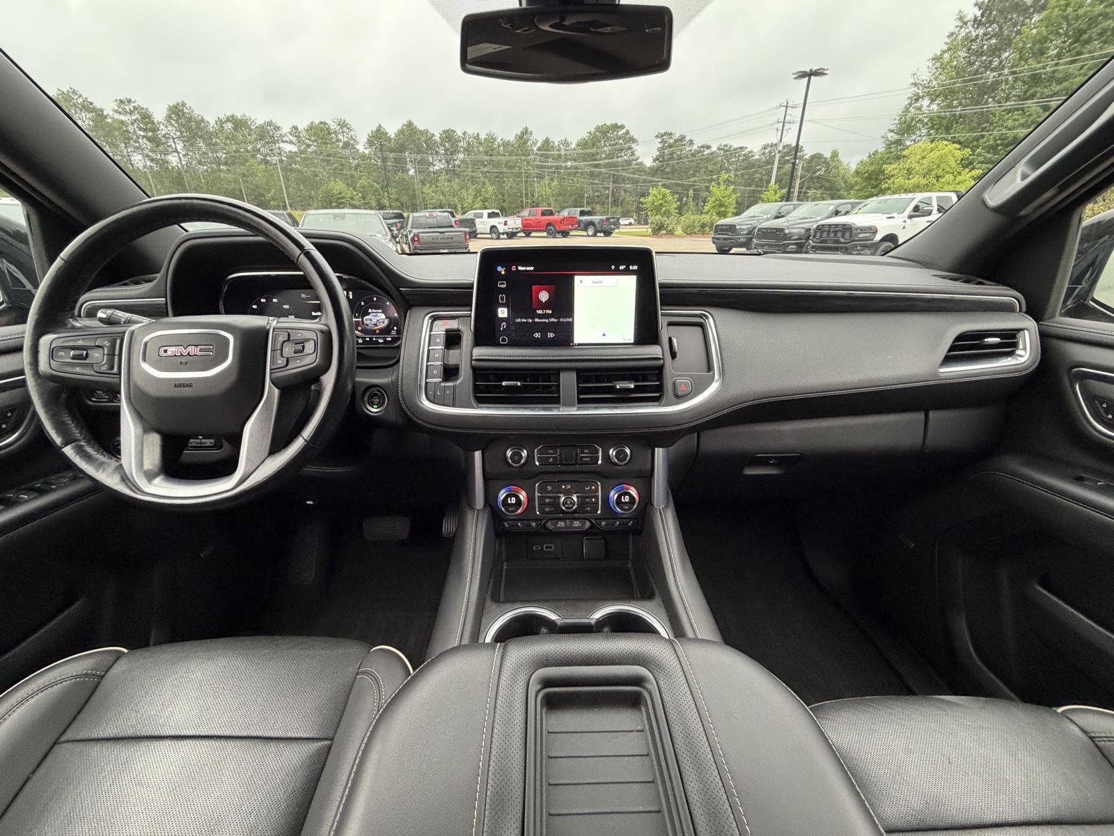 Used 2022 GMC Yukon SLT w/ SLT Luxury Package RWD image 7