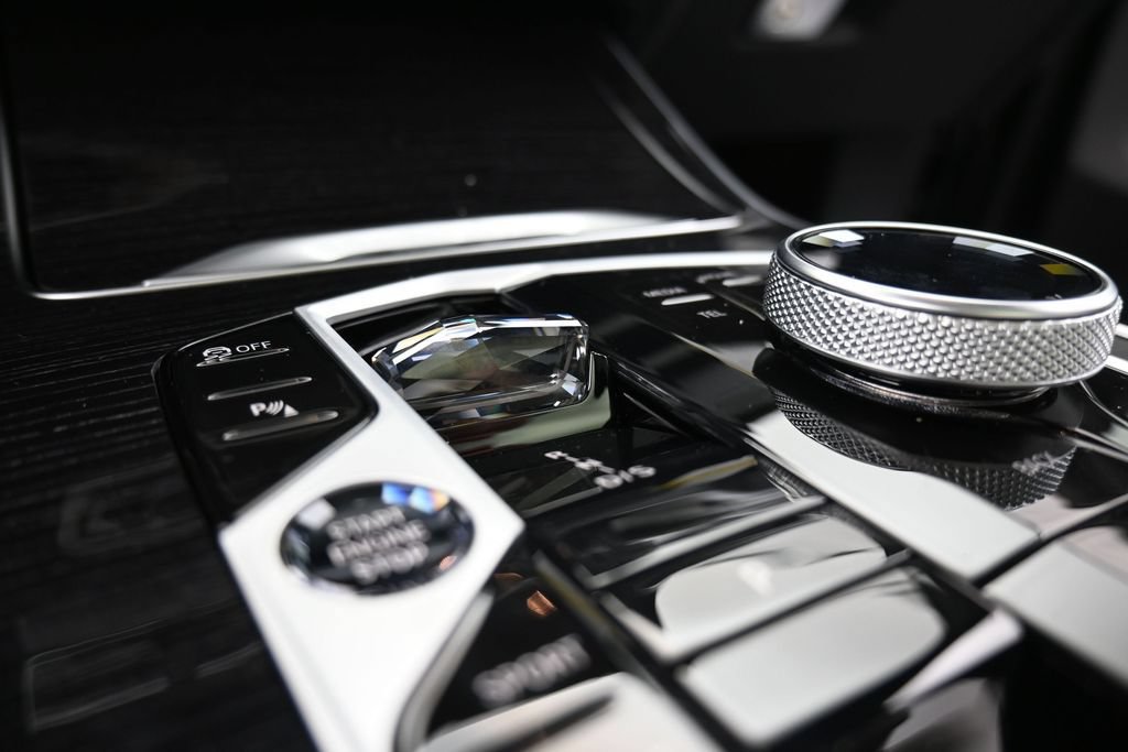 New 2026 BMW X5 M60i AWD/4WD image 16