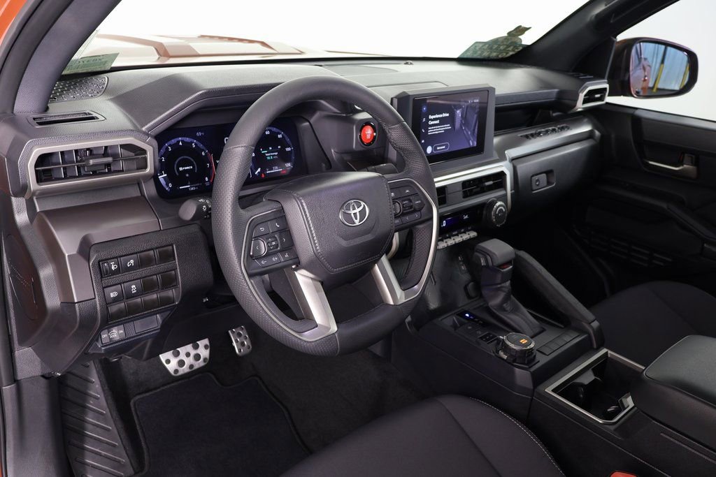 Used 2025 Toyota Tacoma TRD Sport AWD/4WD image 7