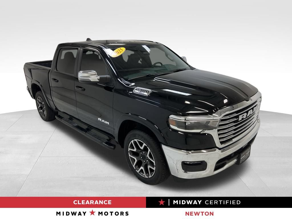 Used 2025 RAM 1500 Laramie AWD/4WD image 1