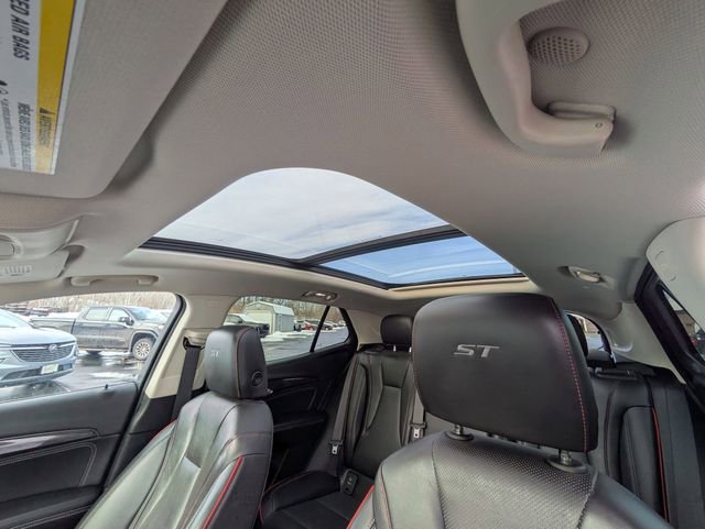 Used 2023 Buick Envision Essence w/ Technology Package I image 28