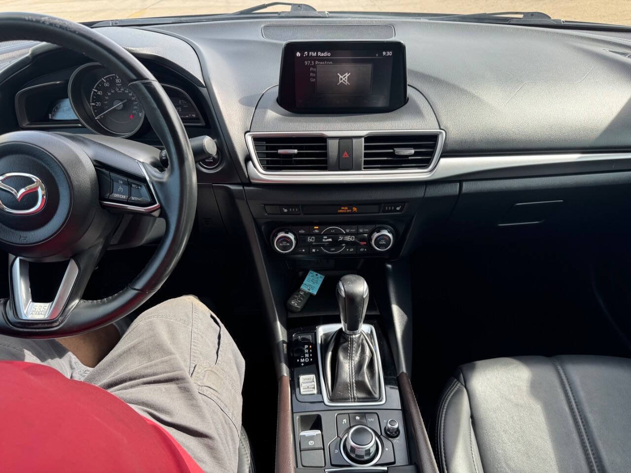 Used 2018 MAZDA MAZDA3 Touring FWD image 16