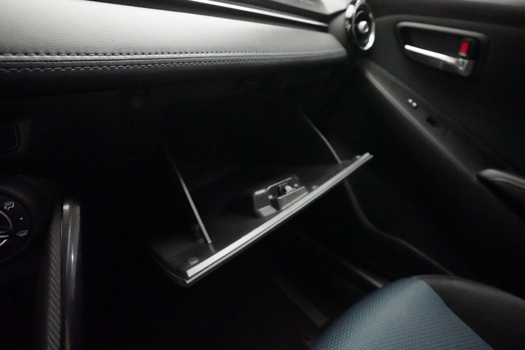 Used 2017 Toyota Yaris iA image 29