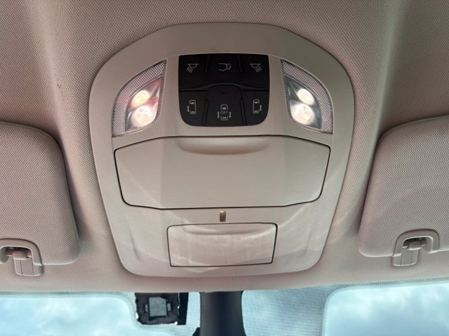Used 2023 Chrysler Pacifica Touring-L FWD image 22