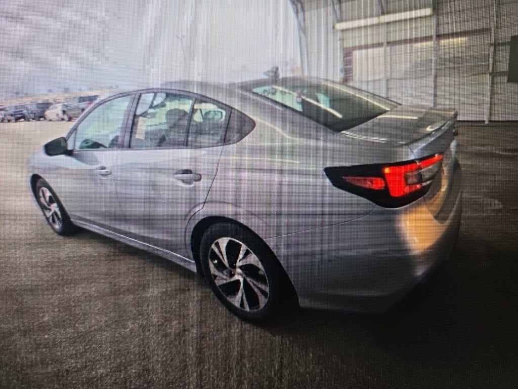 Used 2025 Subaru Legacy Premium image 4