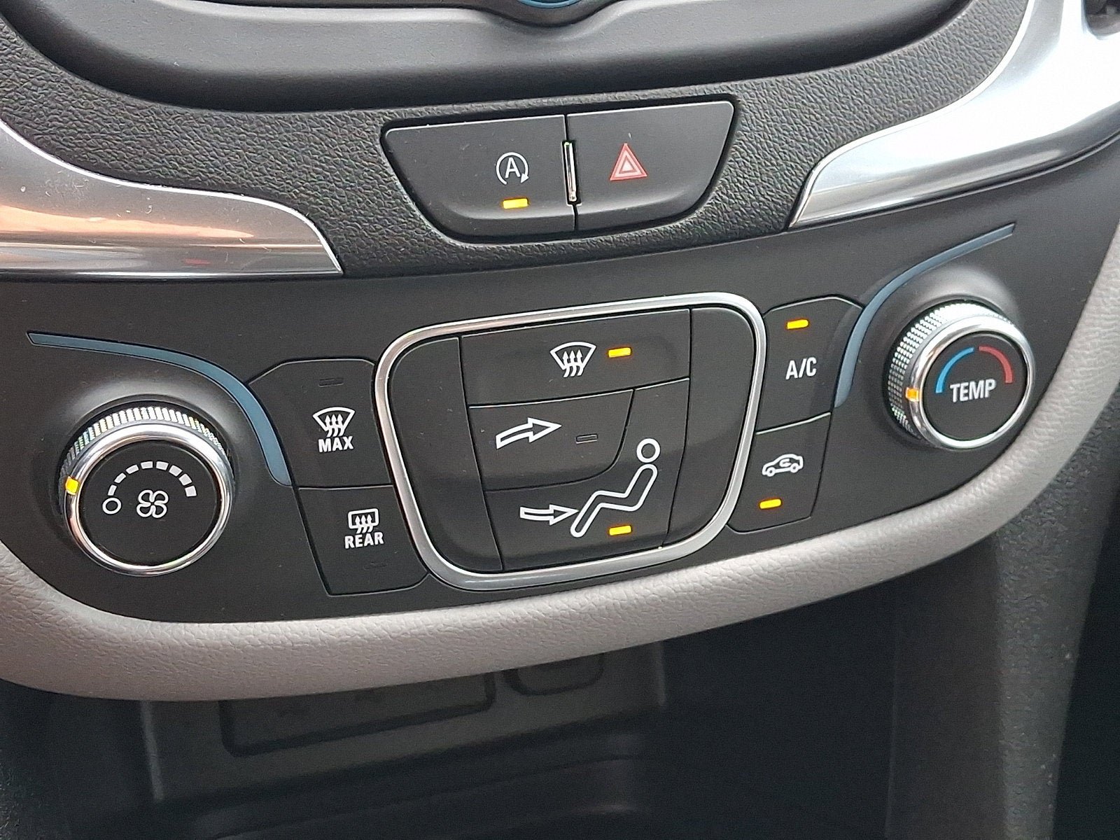 Used 2024 Chevrolet Equinox LS w/ LS Convenience Package FWD image 16