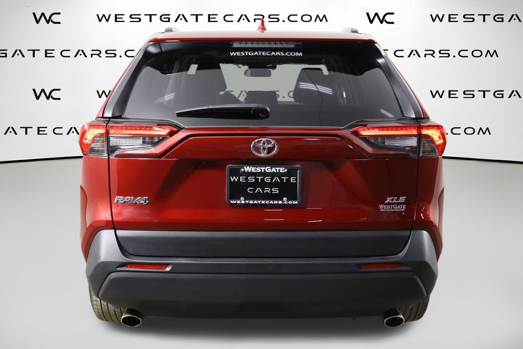 Used 2025 Toyota RAV4 XLE Premium image 4