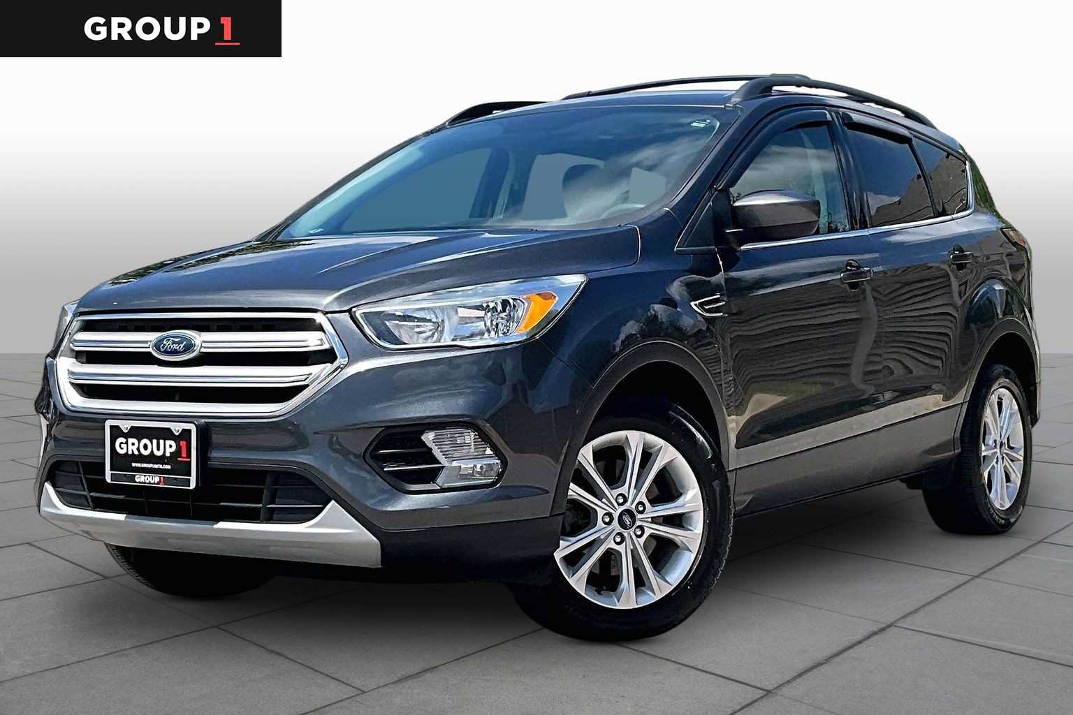 Used 2018 Ford Escape SE w/ SE Sync 3 Package AWD/4WD image 1