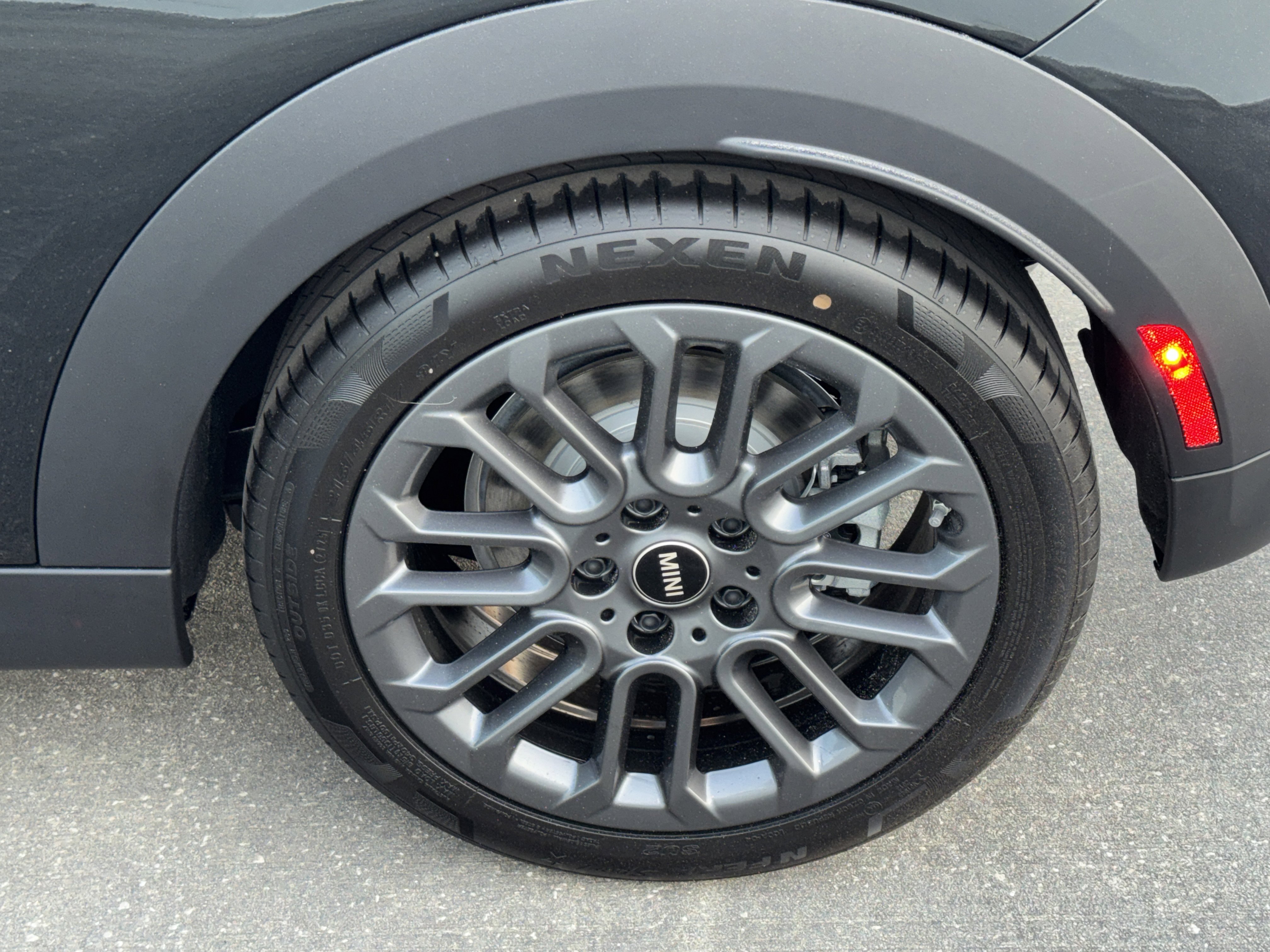 New 2026 MINI Cooper 2-Door Hardtop image 25