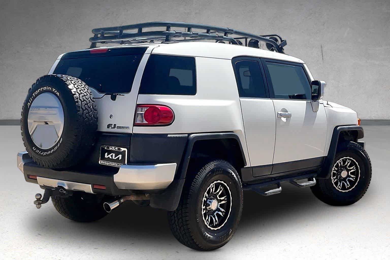 Used 2010 Toyota FJ Cruiser 2WD image 19