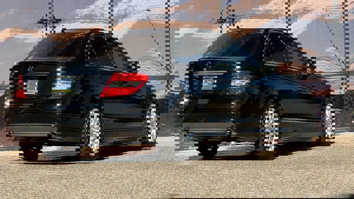 Used 2009 Mercedes-Benz C 350 Sport image 14