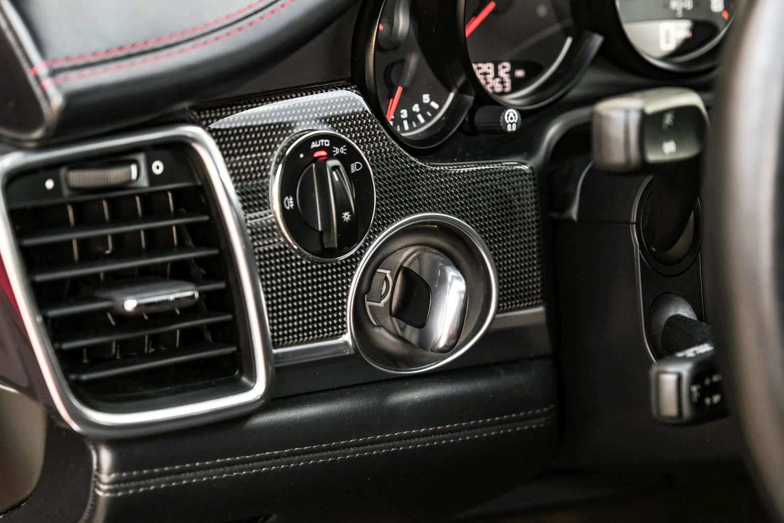 Used 2013 Porsche Panamera GTS image 28