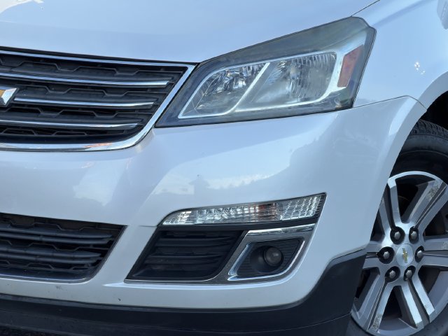 Used 2017 Chevrolet Traverse LT FWD image 8