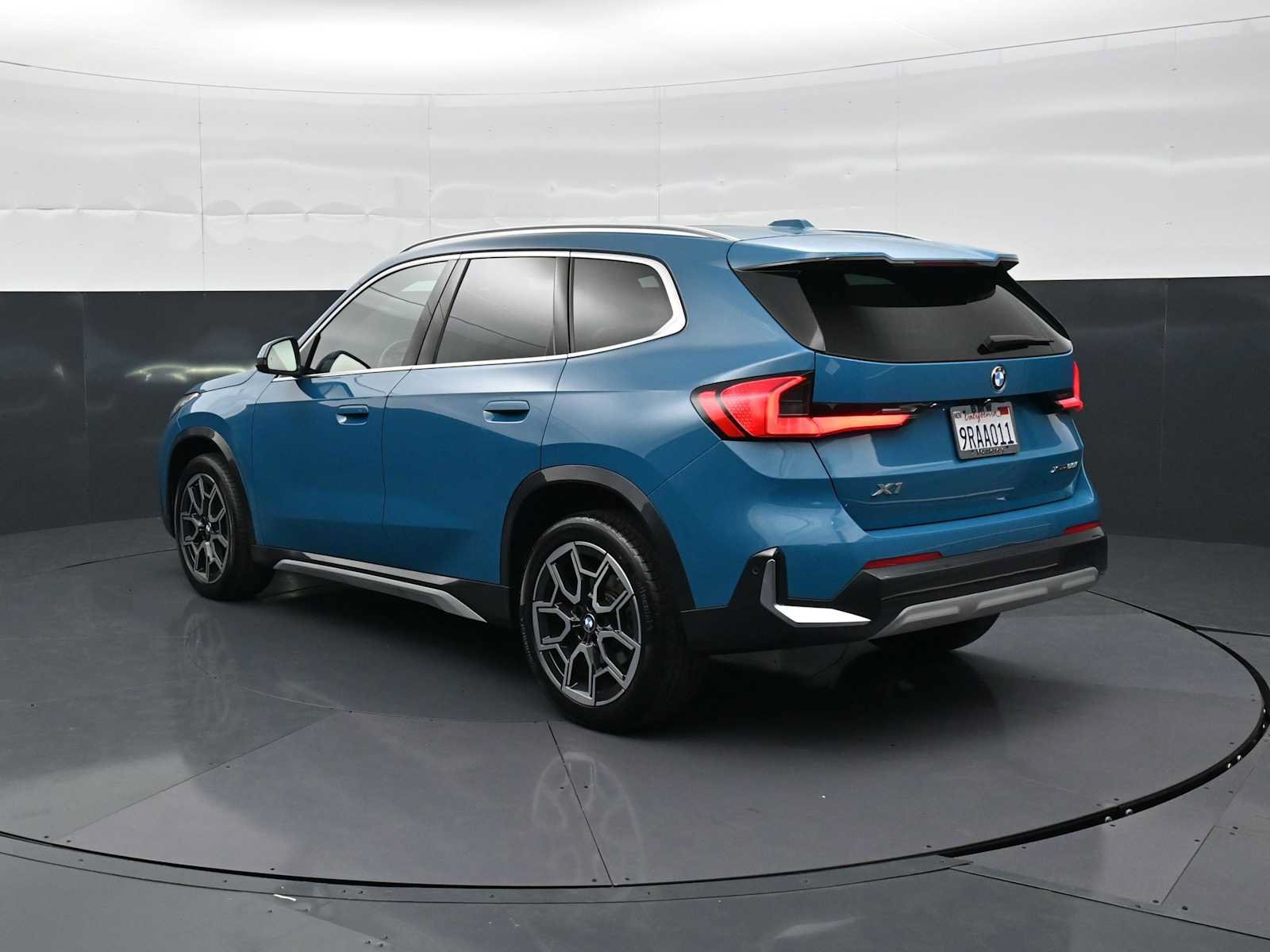 Used 2025 BMW X1 xDrive28i w/ Technology Package AWD/4WD image 7