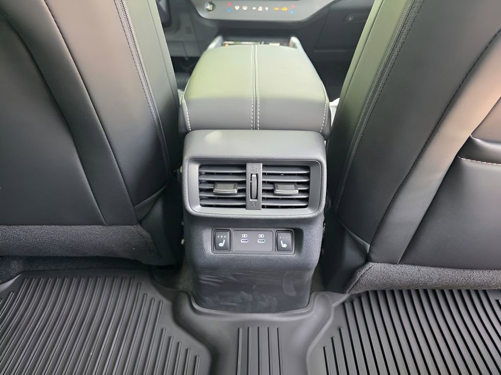 New 2026 Nissan Murano Platinum image 11