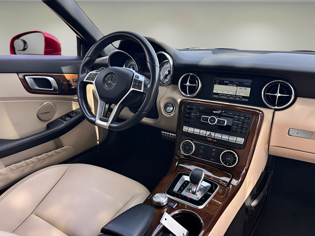 Used 2016 Mercedes-Benz SLK 300 image 9