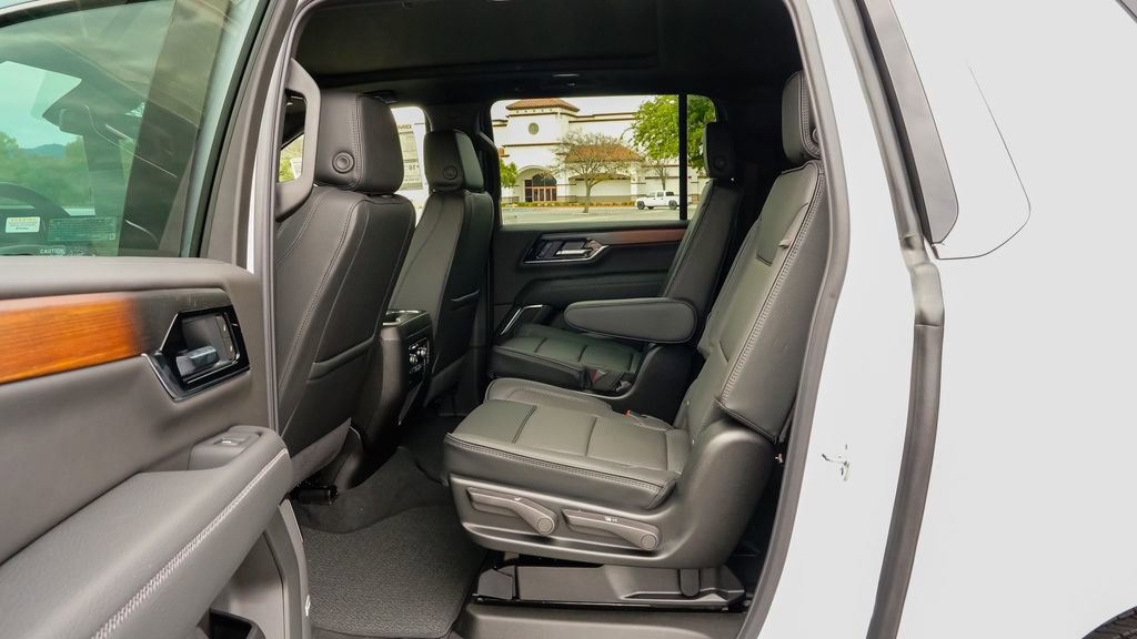 New 2026 GMC Yukon XL Denali w/ Sun & Power Step Package AWD/4WD image 10