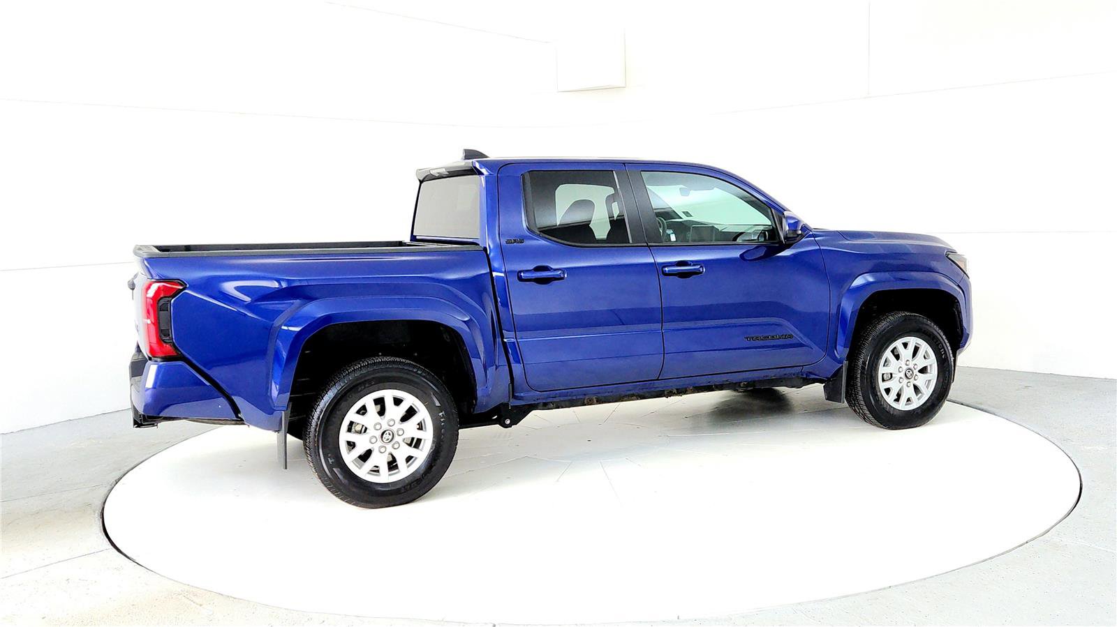 Certified 2024 Toyota Tacoma SR5 image 6