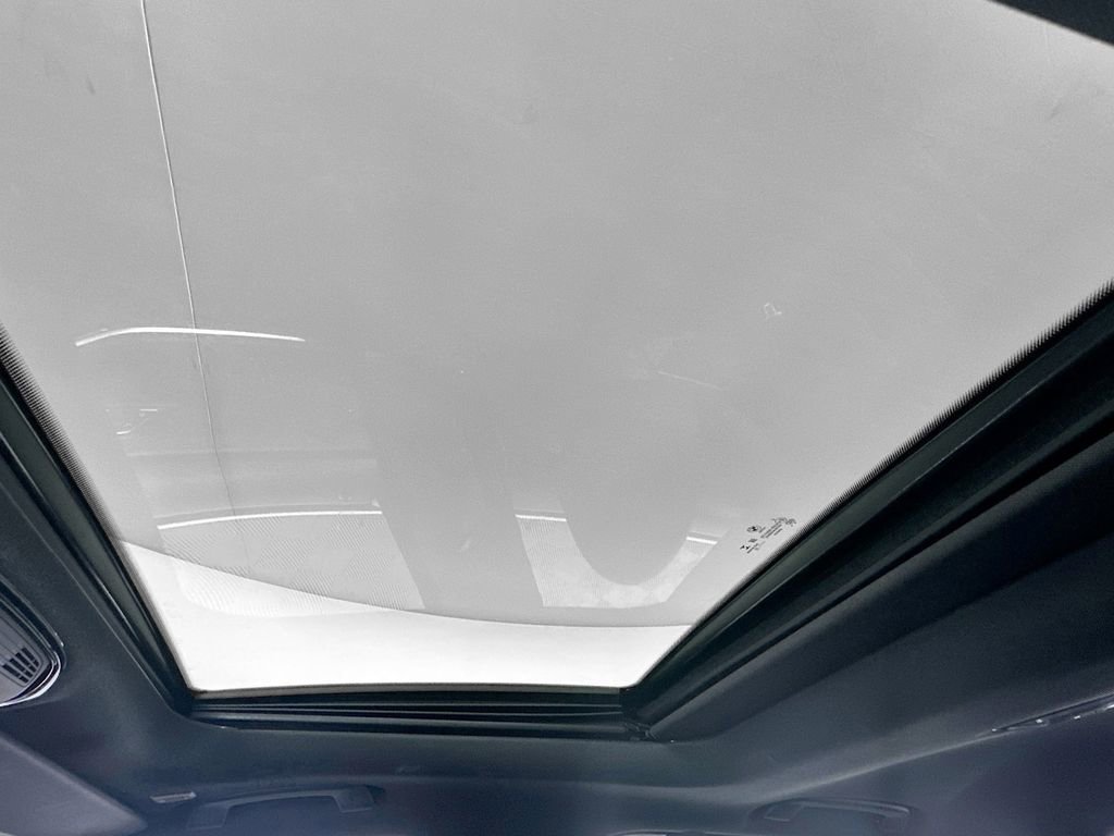 Used 2021 BMW 330i xDrive Sedan image 21