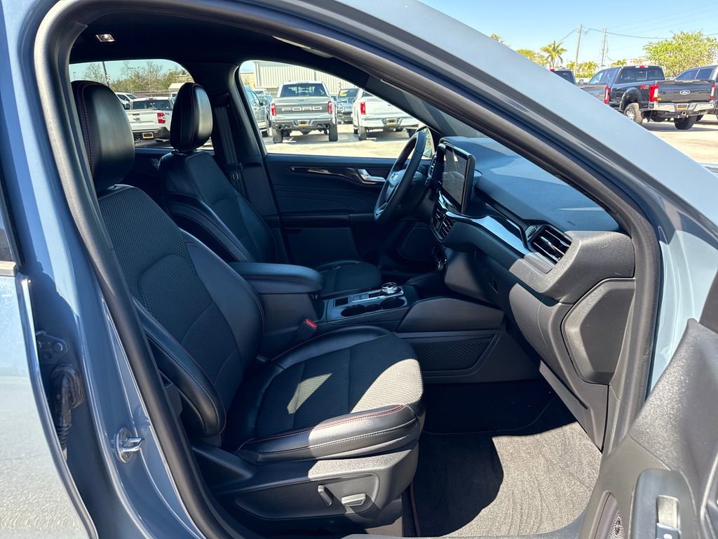 Used 2023 Ford Escape ST-Line Select w/ Tech Pack #2 image 26