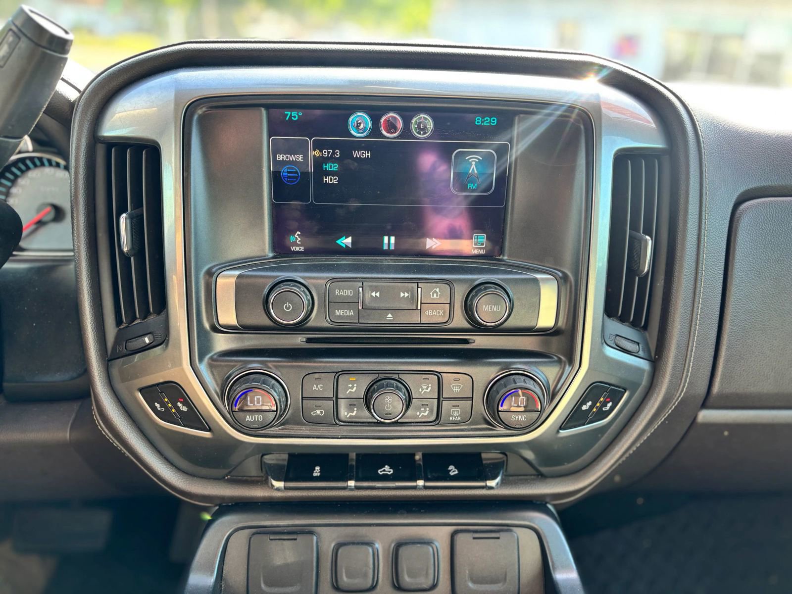 Used 2014 Chevrolet Silverado 1500 LTZ Z71 AWD/4WD image 17