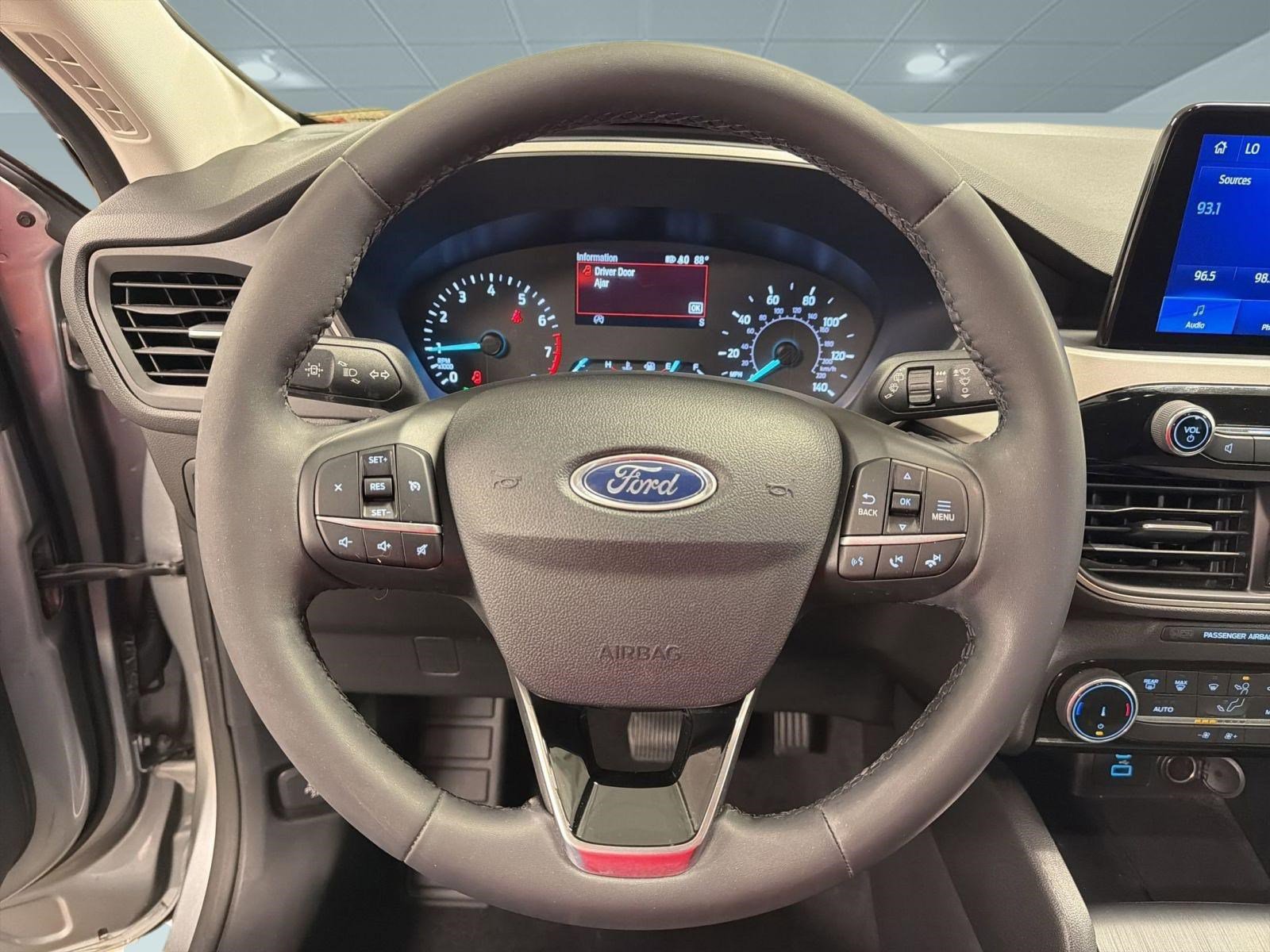 Used 2022 Ford Escape SE w/ Convenience Package FWD image 17