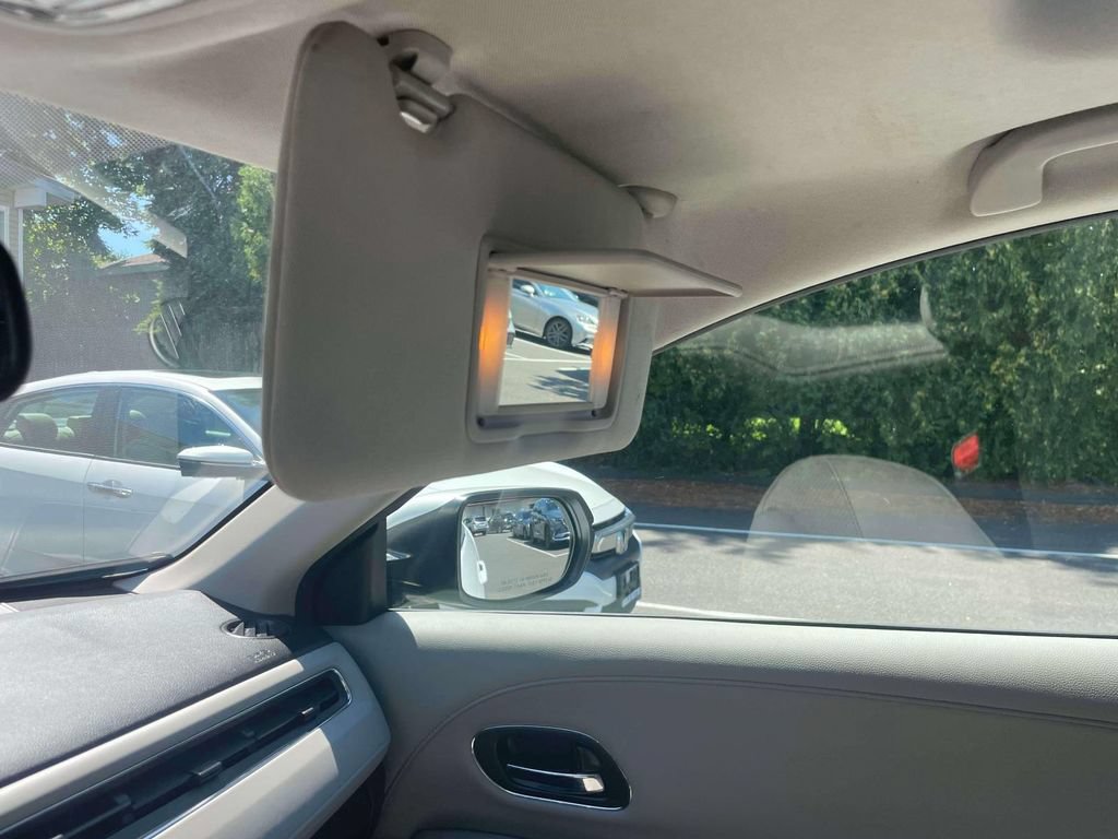 Certified 2018 Honda HR-V EX-L image 32