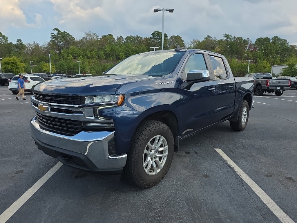 Used 2021 Chevrolet Silverado 1500 LT AWD/4WD image 2