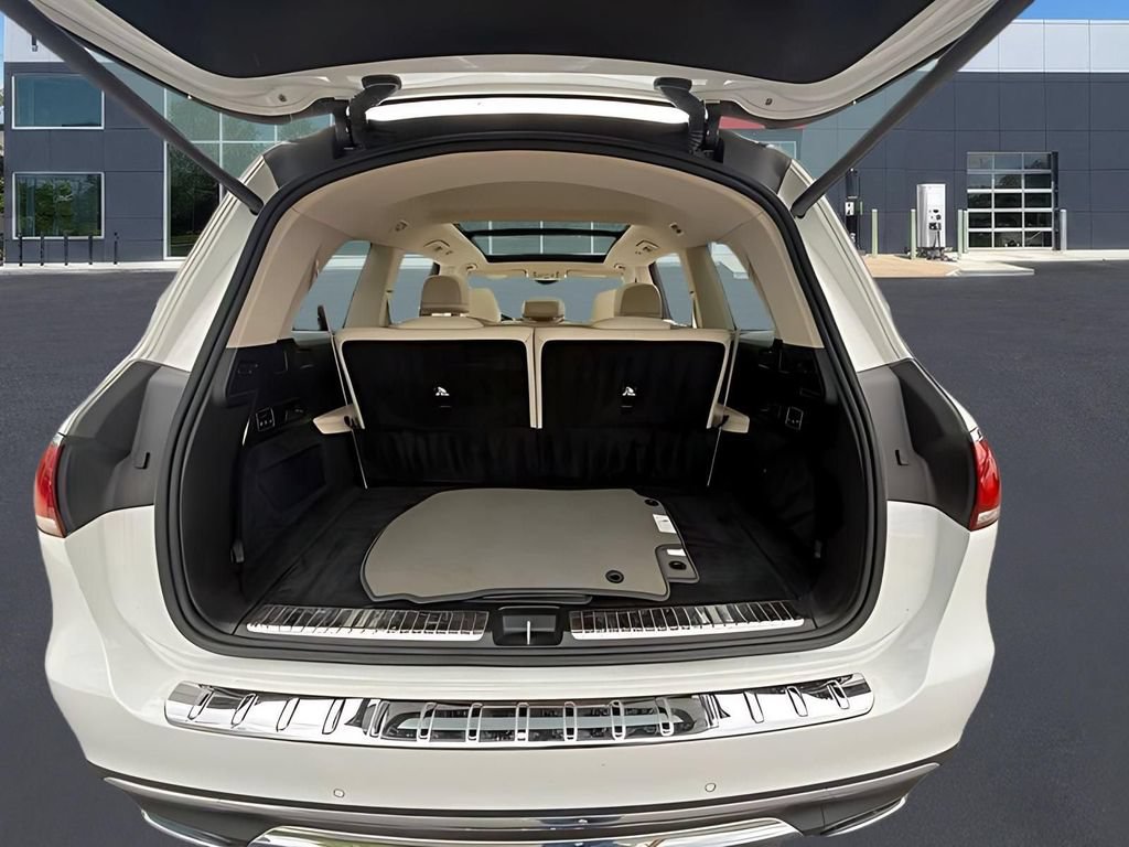 Used 2022 Mercedes-Benz GLS 450 4MATIC image 32