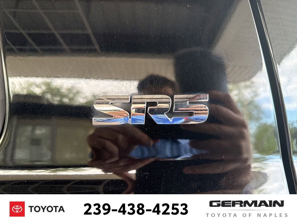 Used 2015 Toyota Tundra SR5 w/ SR5 Upgrade Package RWD image 5