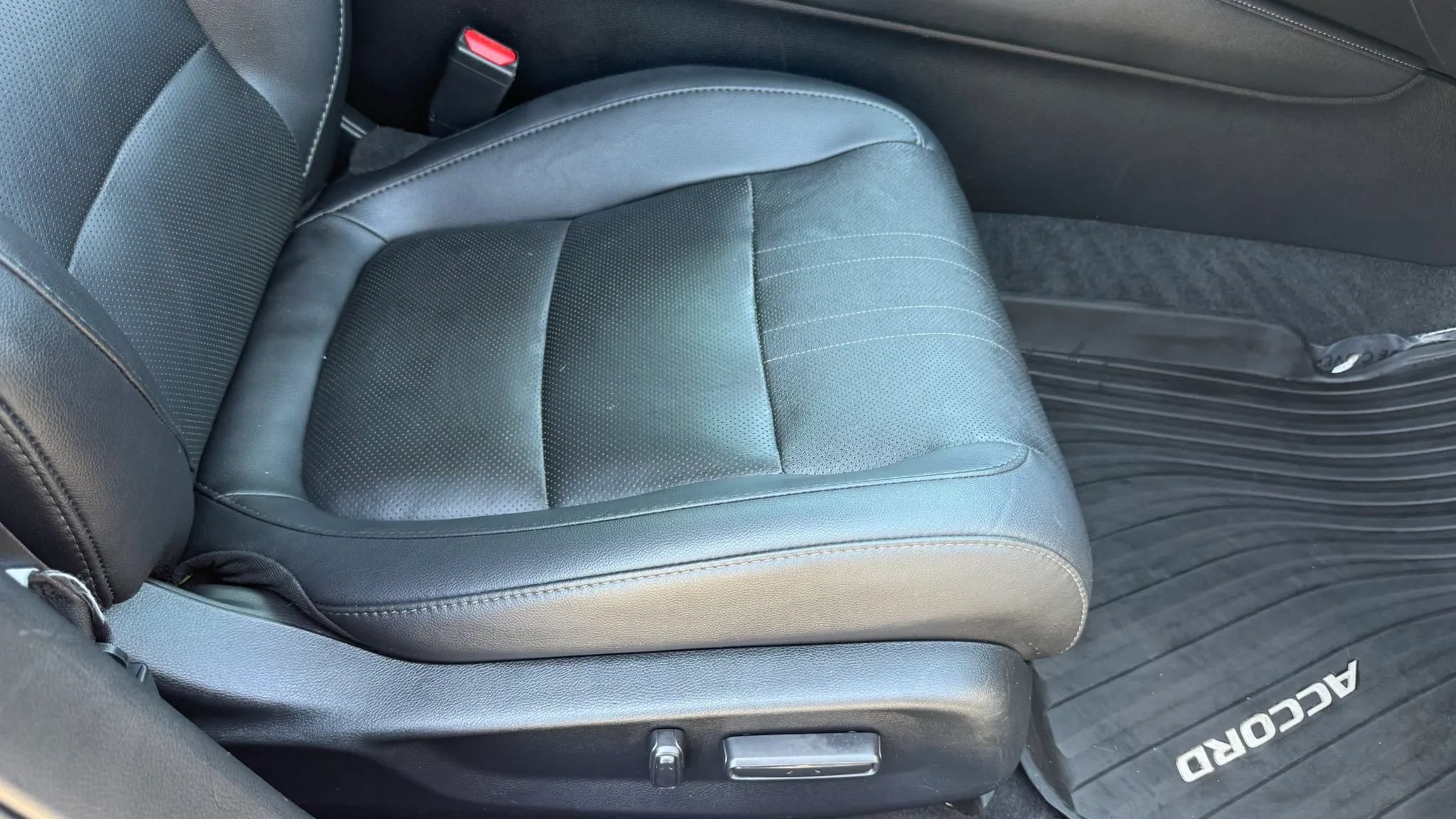 Used 2021 Honda Accord EX-L image 36