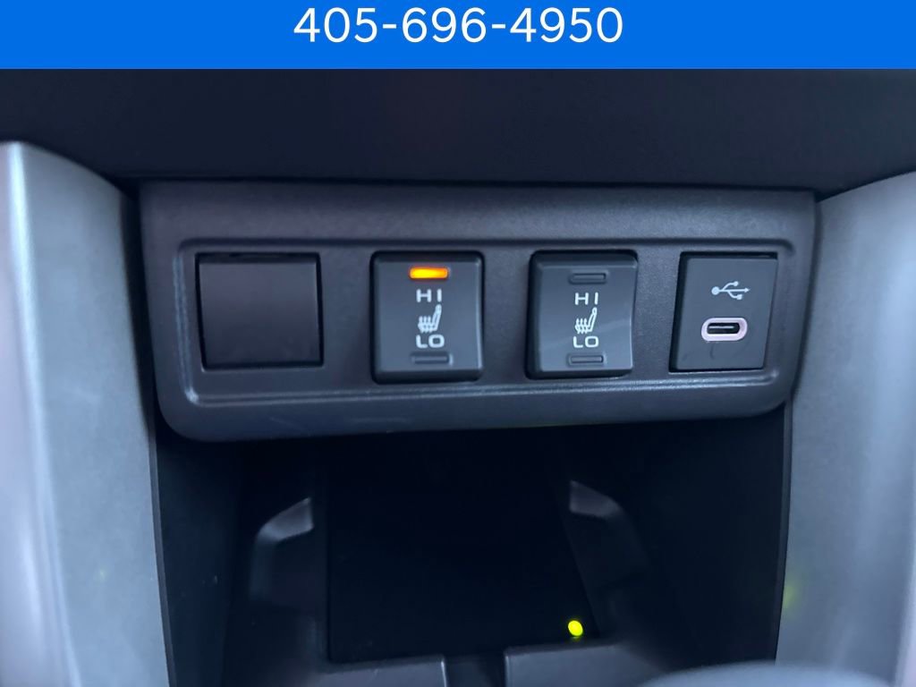 Used 2025 Toyota Corolla Cross XLE w/ Convenience Package image 27