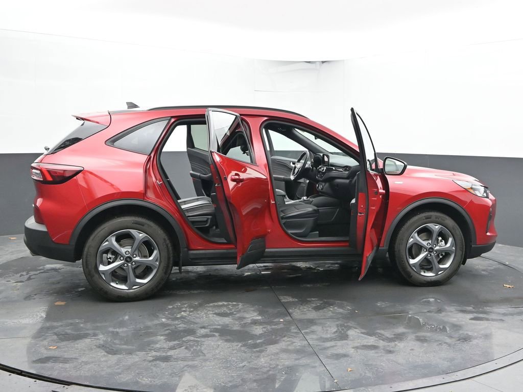 Used 2025 Ford Escape ST-Line w/ Cold Weather Package image 41