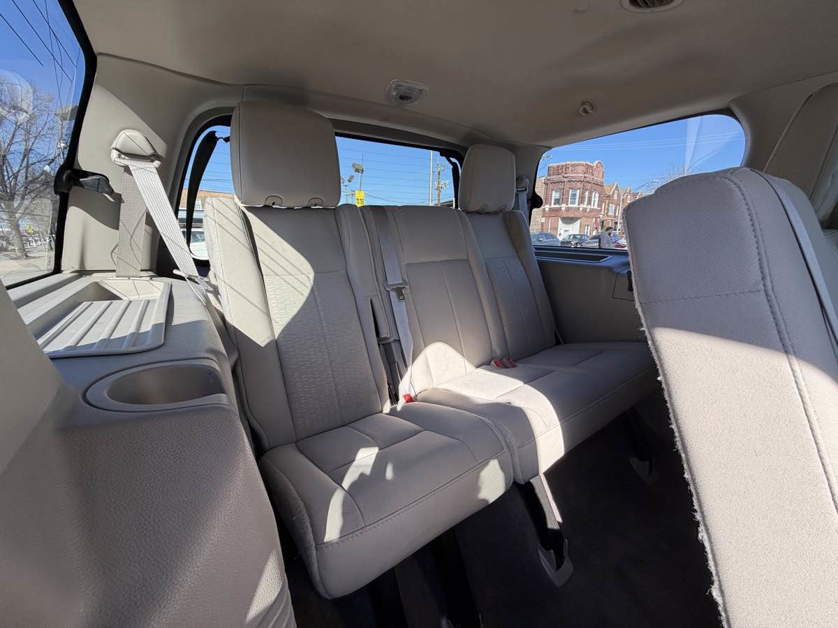Used 2013 Ford Expedition XLT image 30