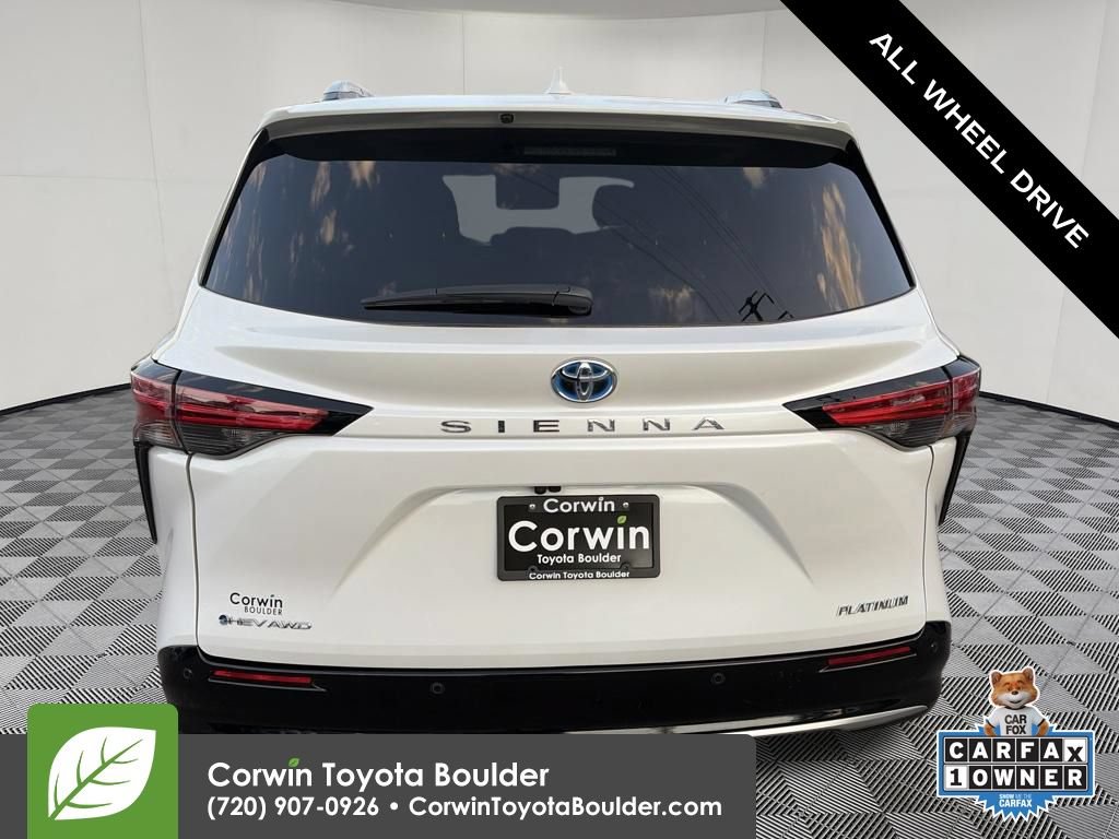 Used 2025 Toyota Sienna Platinum AWD/4WD image 8