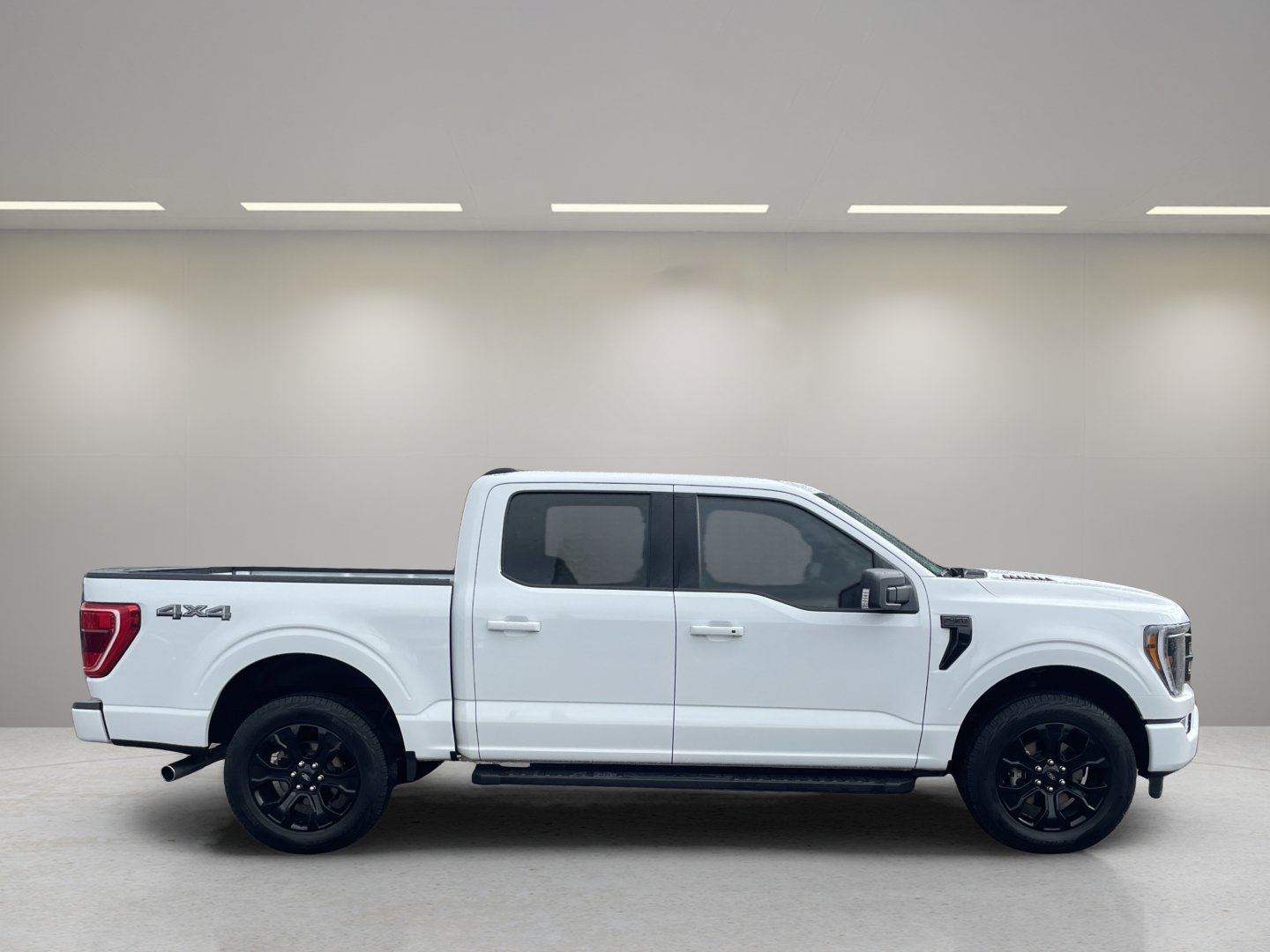 Used 2022 Ford F150 XLT w/ Equipment Group 302A High AWD/4WD image 5
