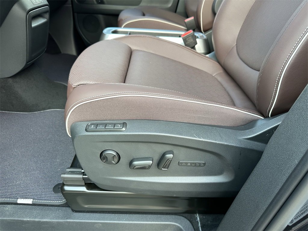 New 2025 Volkswagen ID. Buzz Pro S image 15