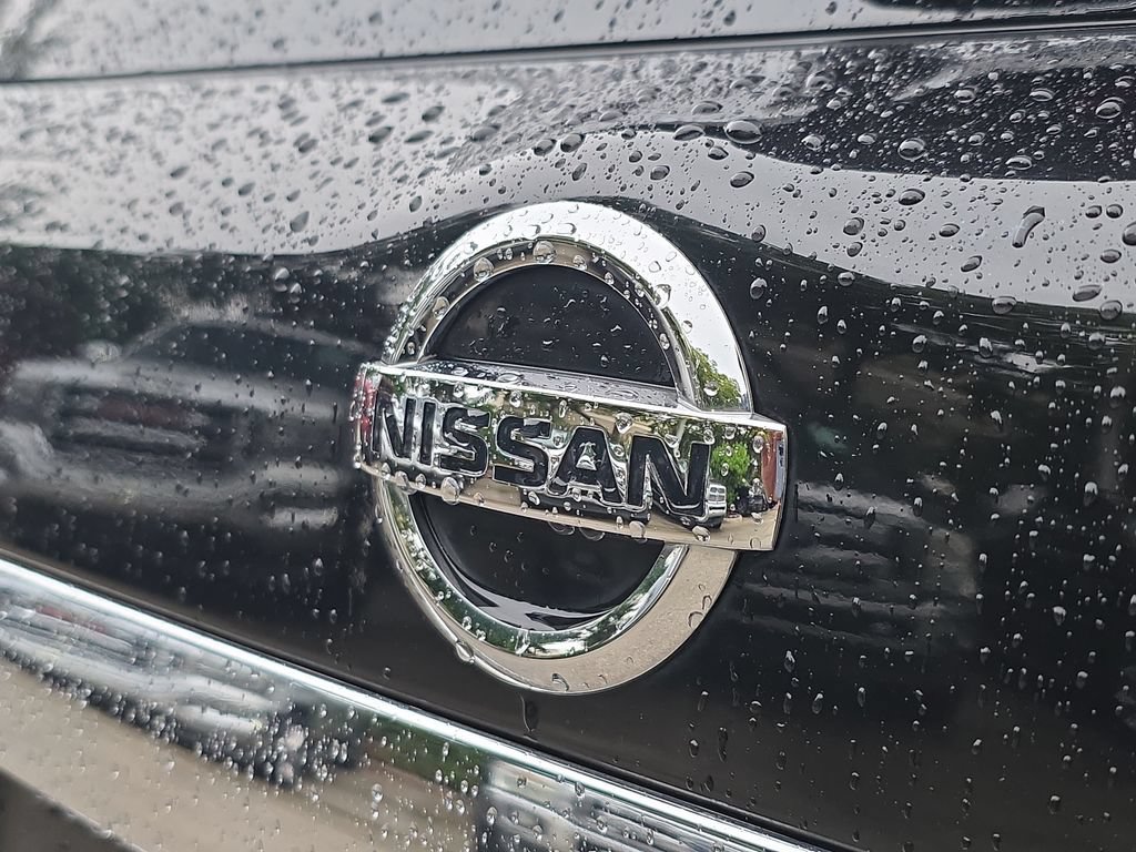 Used 2019 Nissan Pathfinder SL w/ Cargo Package FWD image 11