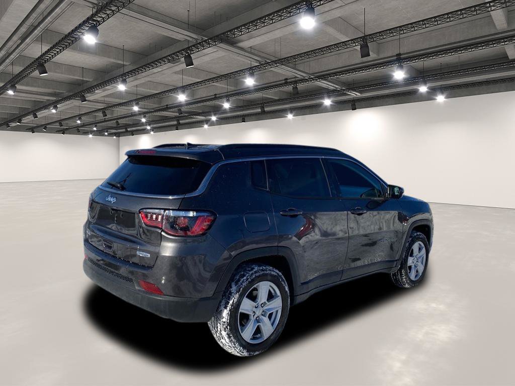 Used 2022 Jeep Compass Latitude w/ Convenience Group AWD/4WD image 7